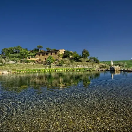 Sleeps 4 Pool Wifi